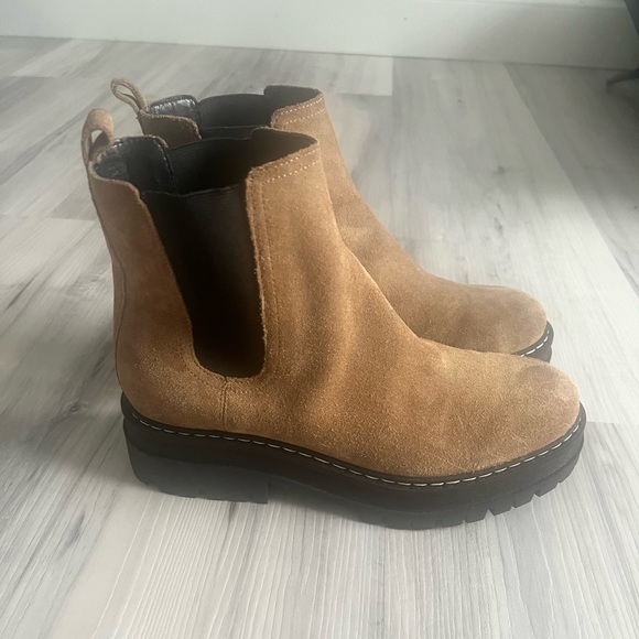 Marc Fisher NWOT Size 8.5‎ men’s Tan Leather Suede Boots main image 8